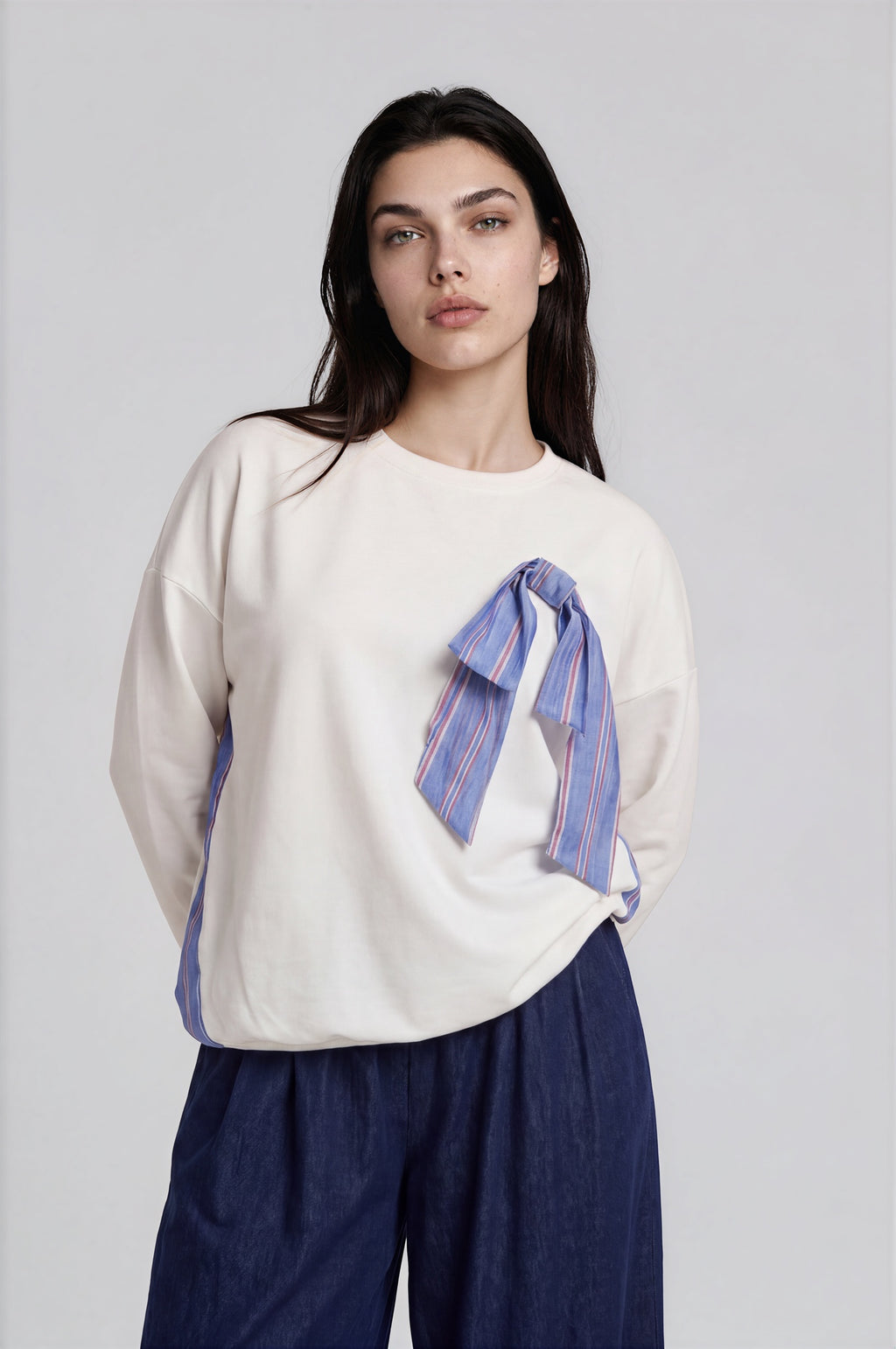Bow Sweatshirt
