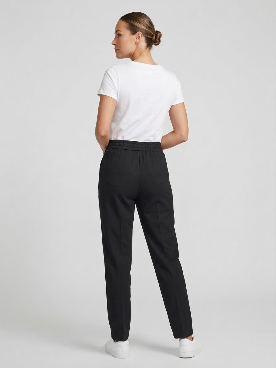Wide-leg trousers